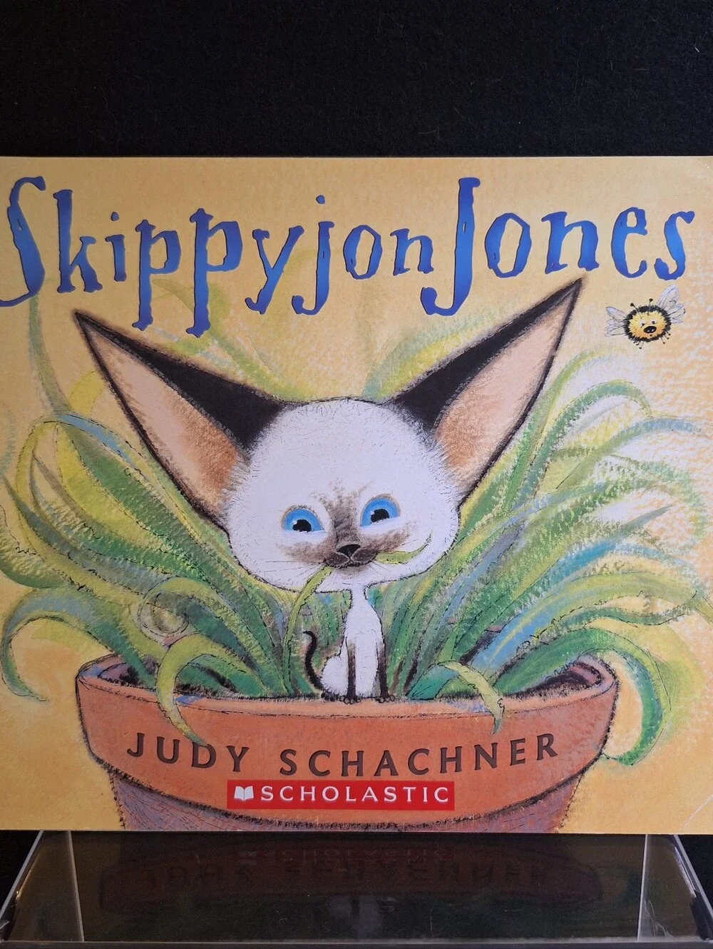 Skippyjon Jones Jusy Schachner Paperback Kohl's Cares Buzzito Bandit Plush 9